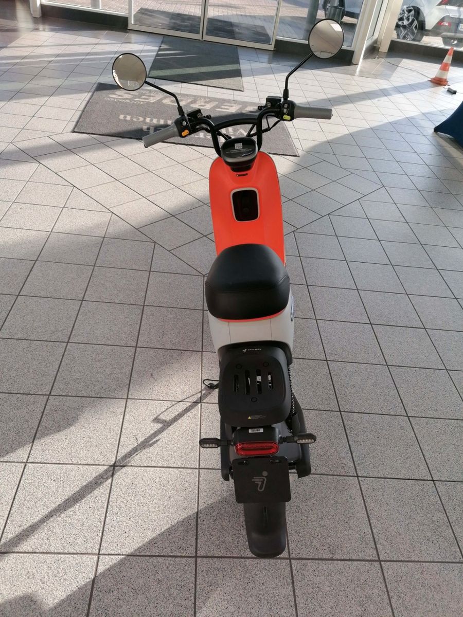 Fahrzeugabbildung Segway B110 S