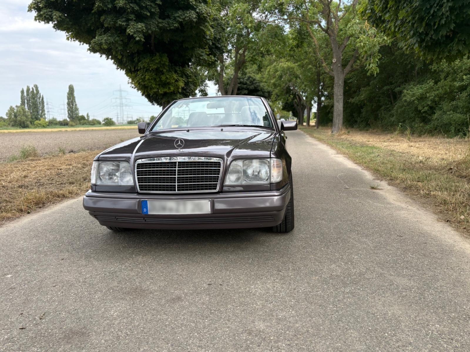 Mercedes-Benz Liebhaberfahrzeug Mercedes Benz E 220 Cabriolet
