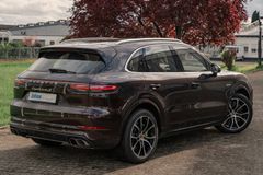 Fahrzeugabbildung Porsche Cayenne Turbo S E-Hybrid*Chrono*Luftfwk*Headup*