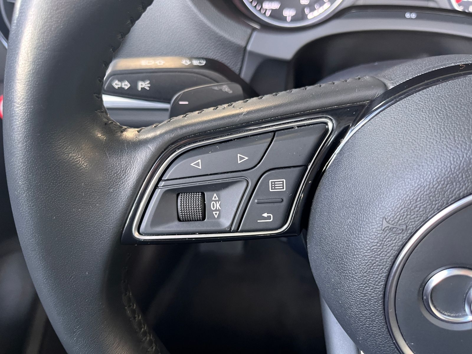 Fahrzeugabbildung Audi A3 Cabriolet 35 TFSI sport XENON RFK NAVI