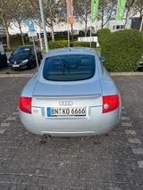Audi TT Coupe 1.8T 132 kW - - Audi TT in Bonn