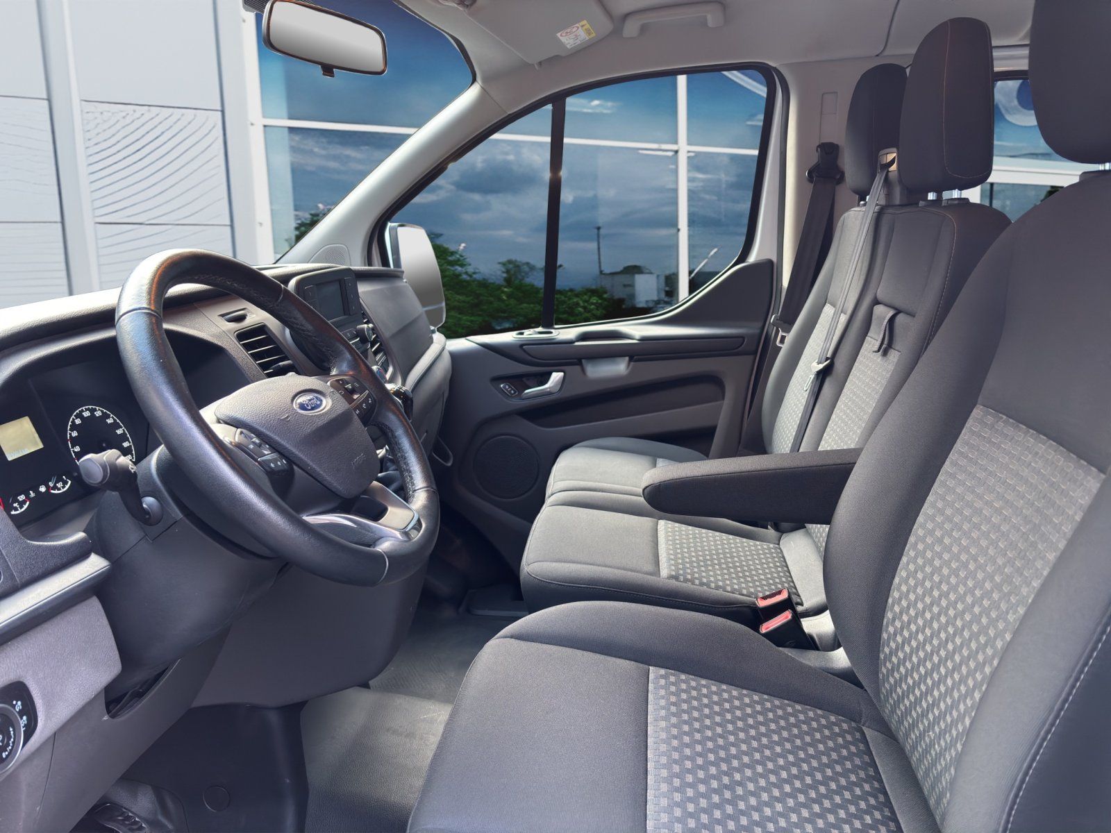 Fahrzeugabbildung Ford Transit Custom 340 L1 Trend