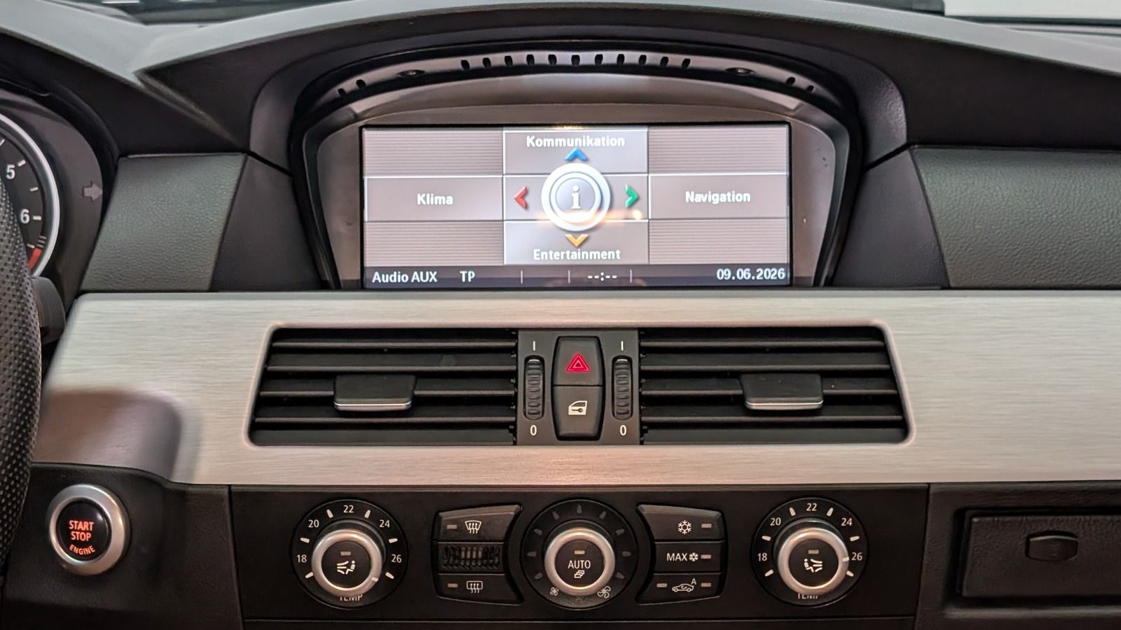 Fahrzeugabbildung BMW 523 i * Xenon * Leder * HUD *