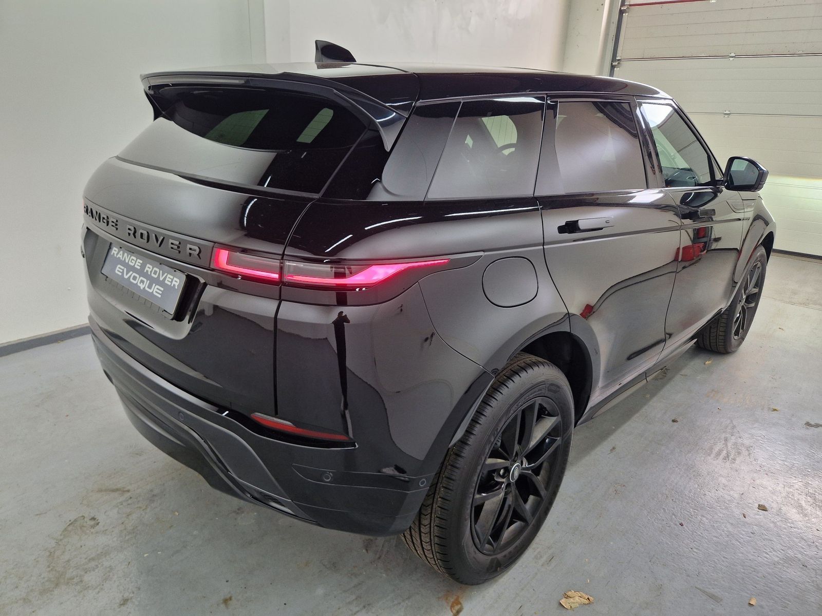 LAND ROVER Range Rover Evoque 2.0 DieselD200 Dynamic SE – Bild 6