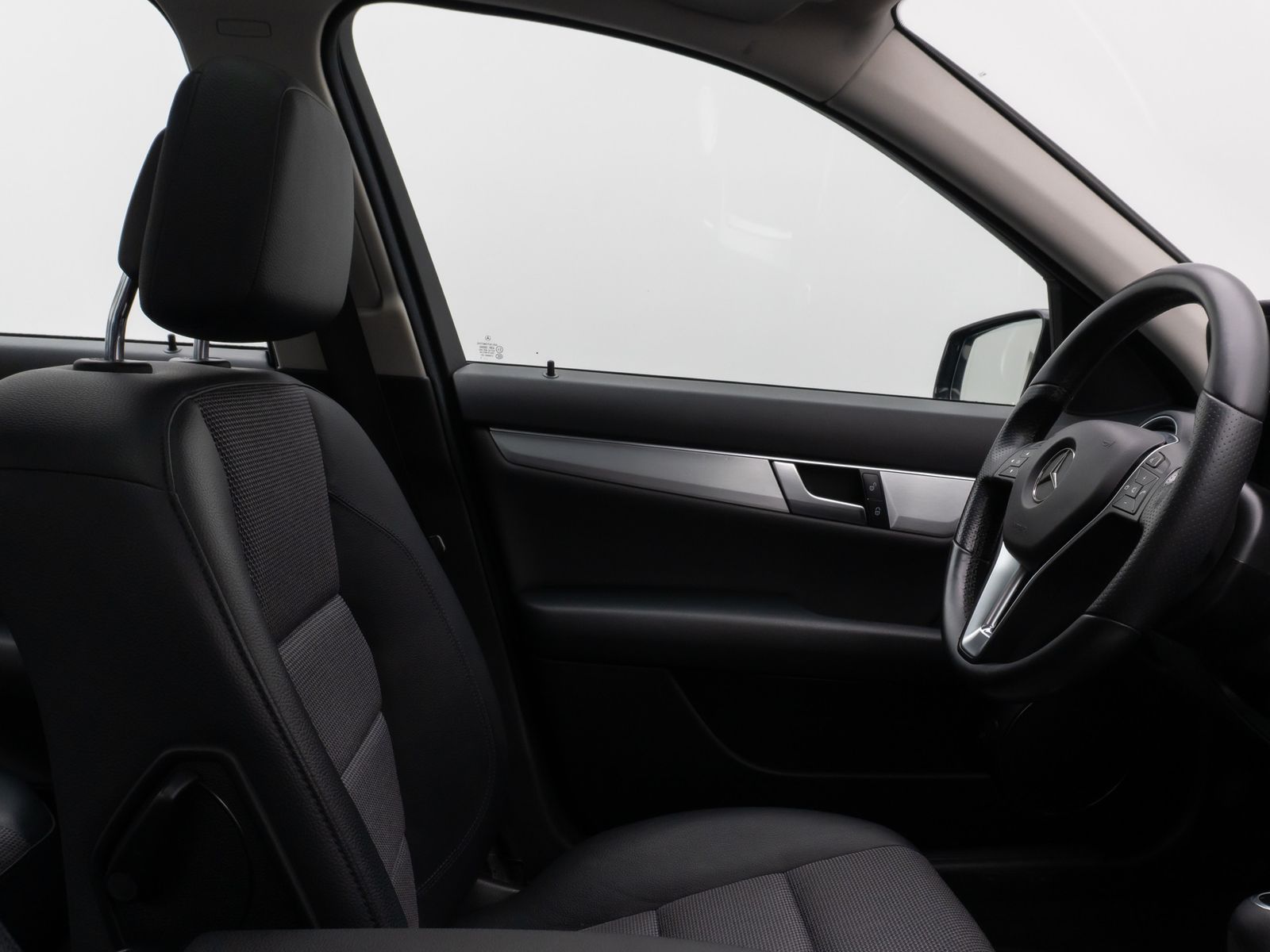 Fahrzeugabbildung Mercedes-Benz C 200 CDI Avantgarde Limo Schiebedach SHZ