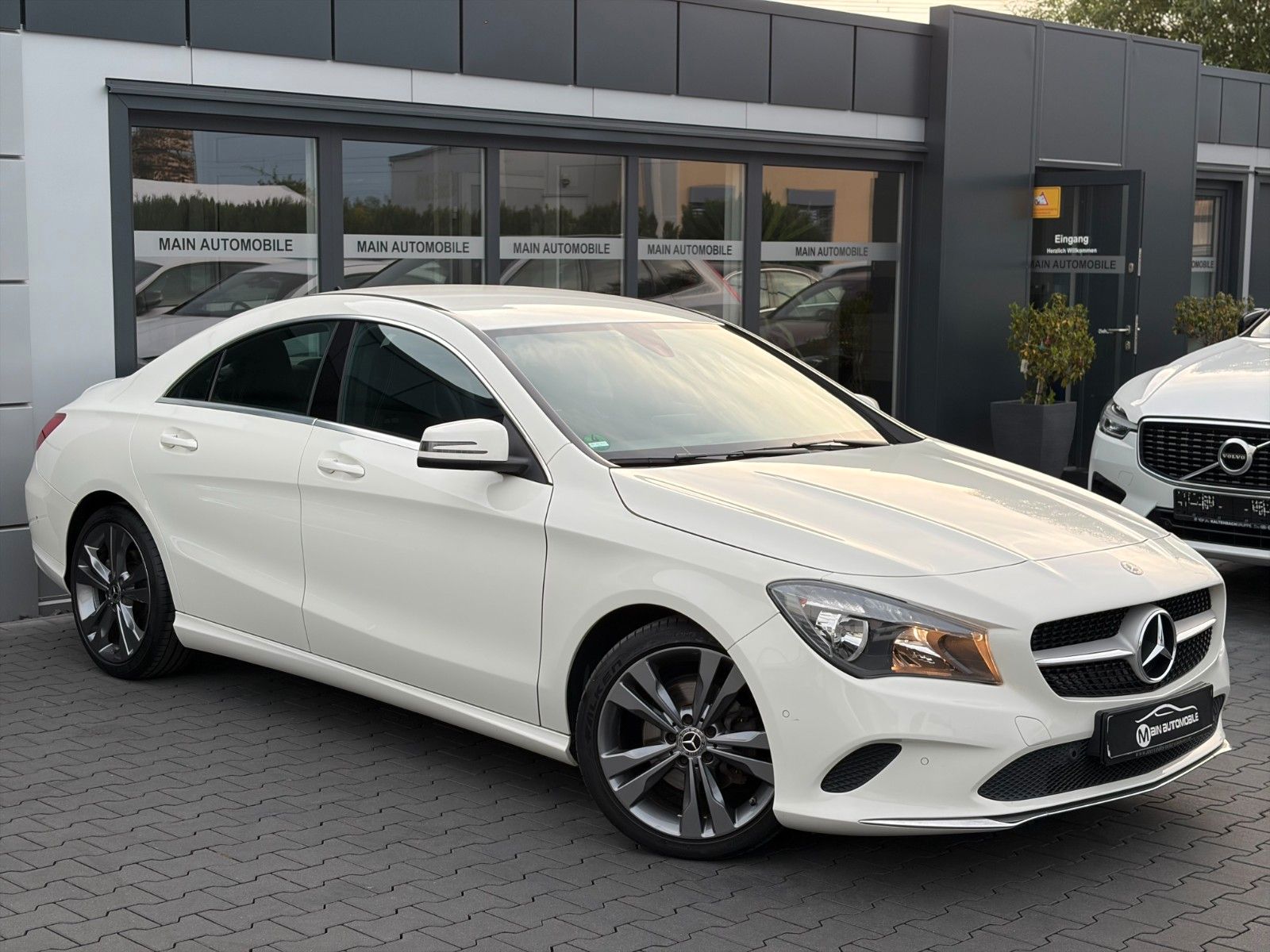 Mercedes-Benz CLA 200 Coupe Urban*Navigation*Klima*Parkhilfe*