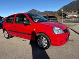 Renault Clio II Campus YAHOO!
