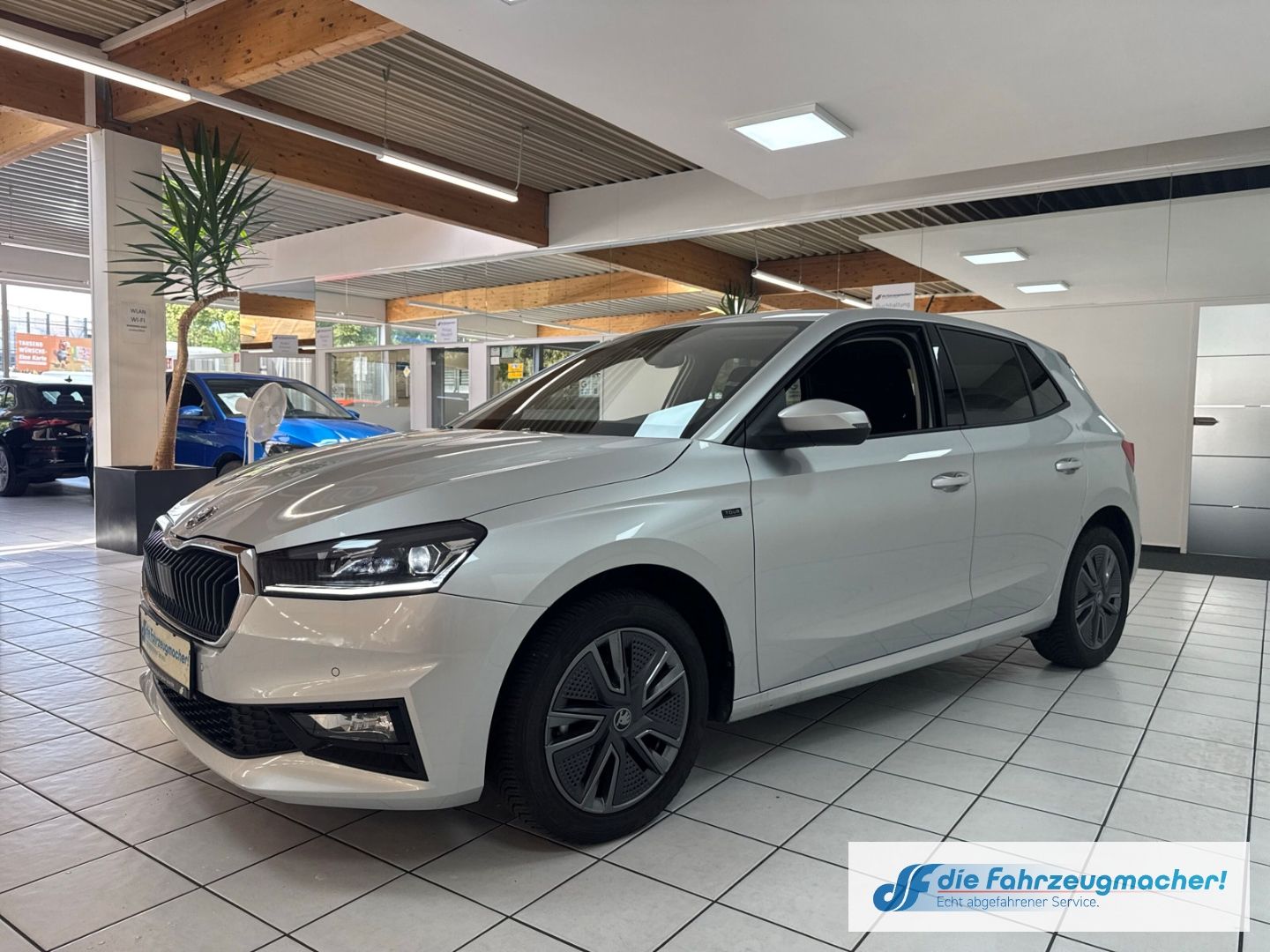 Fahrzeugabbildung SKODA Fabia Tour Automatik Navi DigiCockpit LED Apple
