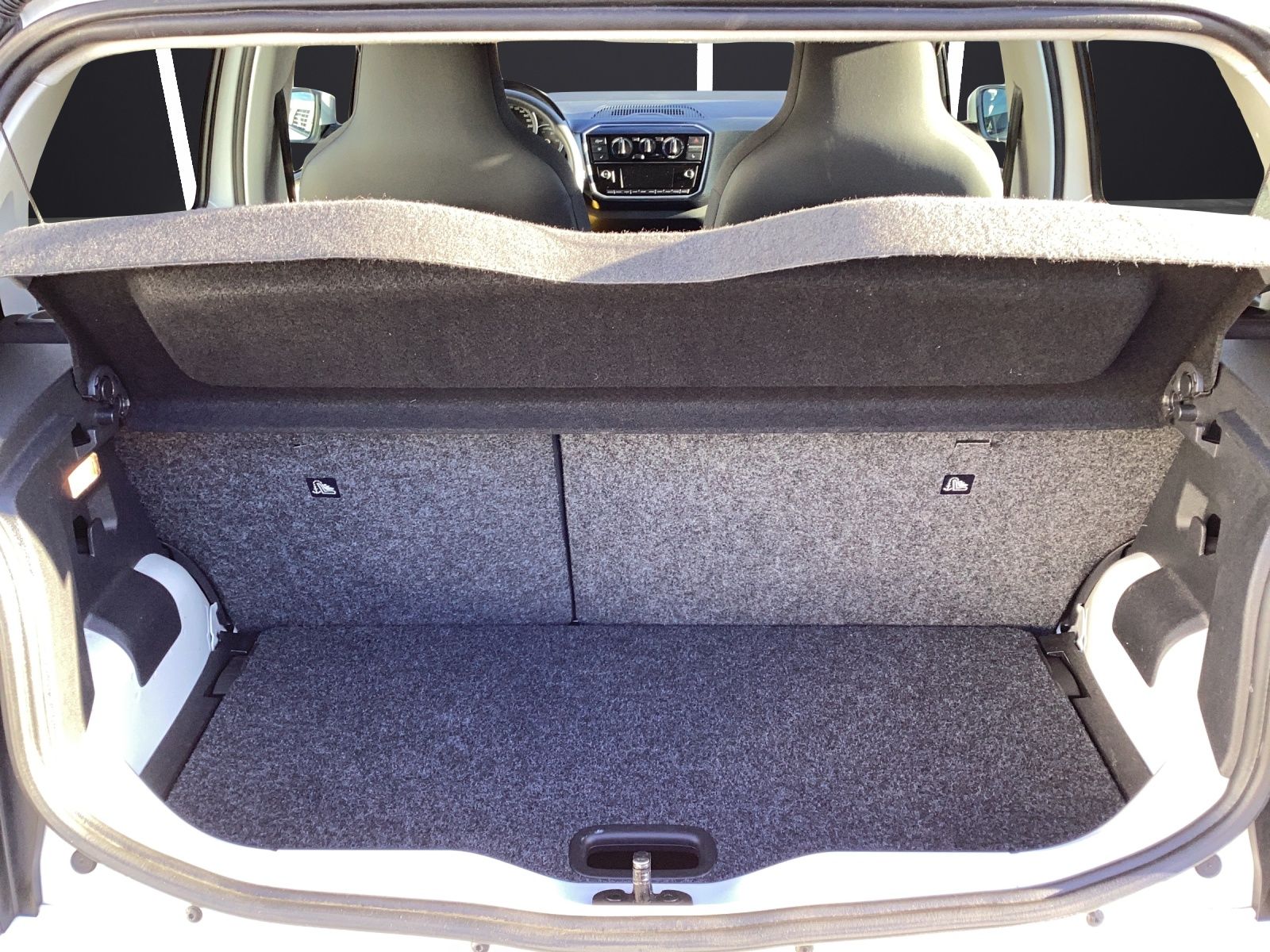 Fahrzeugabbildung Volkswagen up! move up! BMT/Start-Stopp KLIMA SHZ RADIO