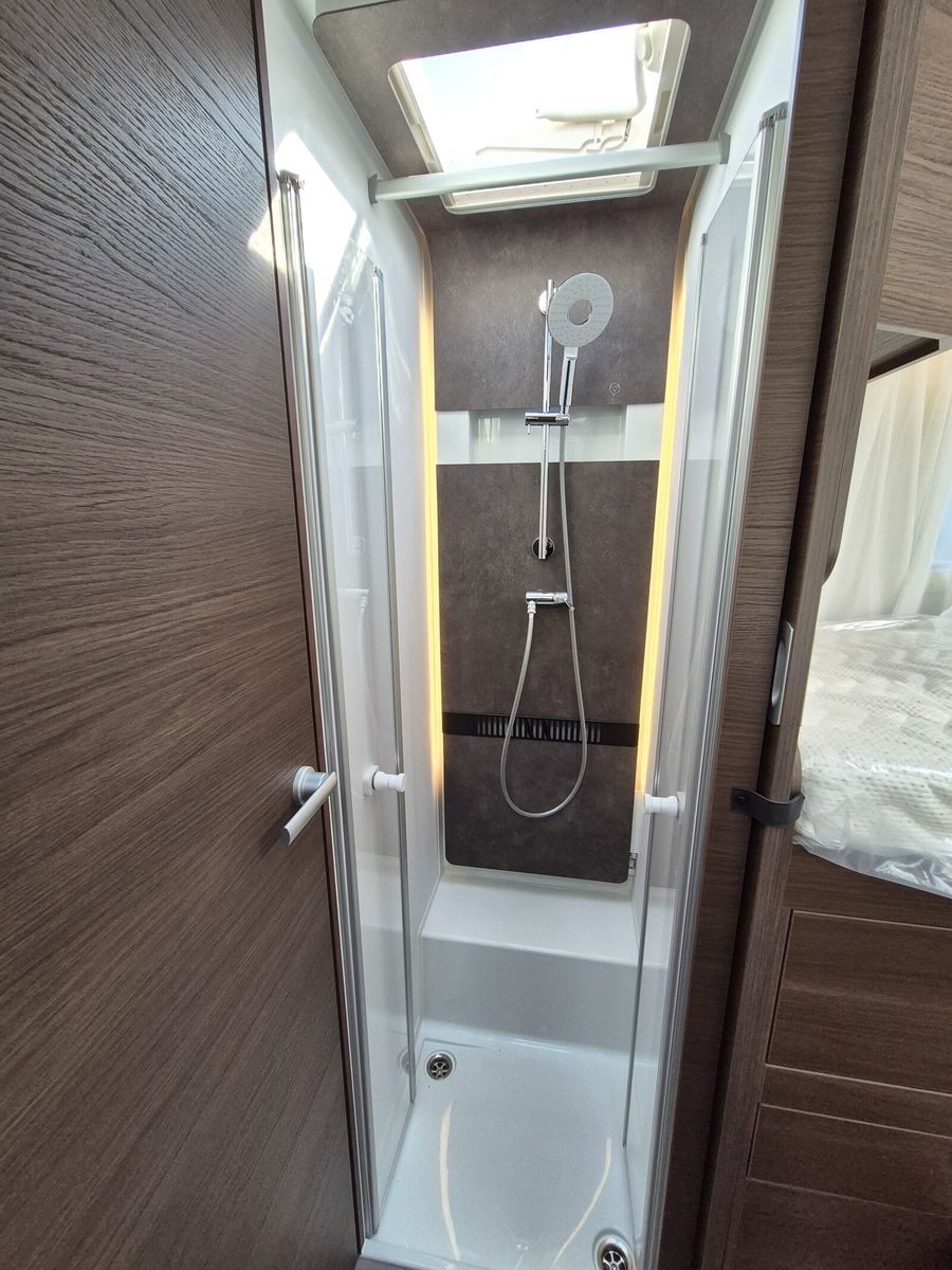 Fahrzeugabbildung Adria Sonic Supreme 700 DL Alde,LED,Backofen,Navi+RFK