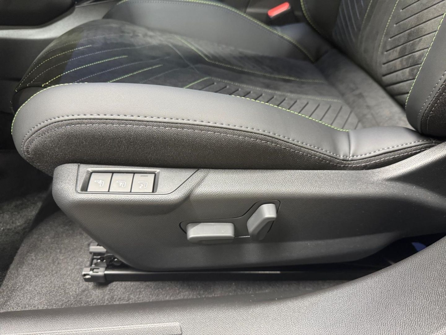 Peugeot 2008 - Bild 14