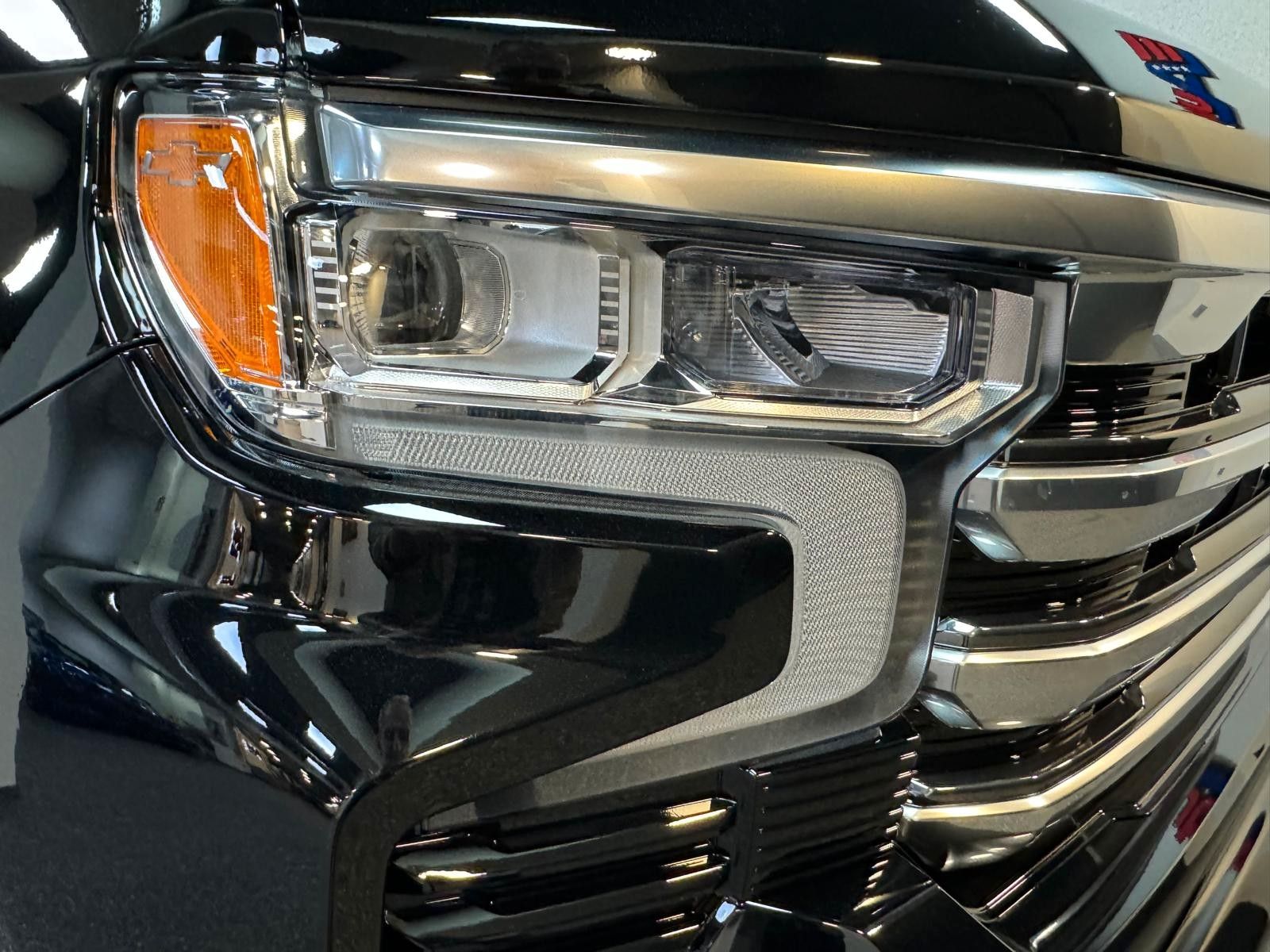 Fahrzeugabbildung Chevrolet 2026 SILVERADO DURAMAX DIESEL 4x4 HIGH COUNTRY