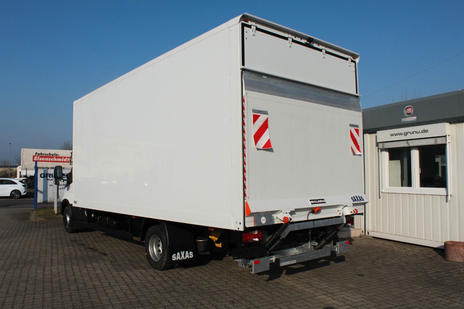 Fahrzeugabbildung Iveco 70C18HA8/P Koffer/LBW/Luftfeder