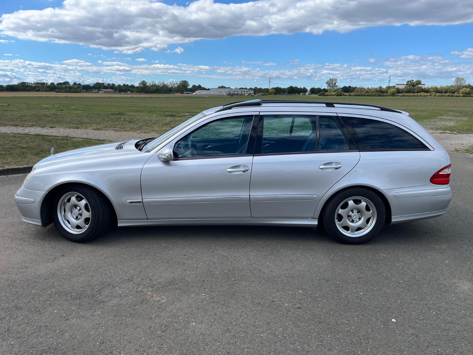 Mercedes-Benz E 220 CDI T Avantgarde 