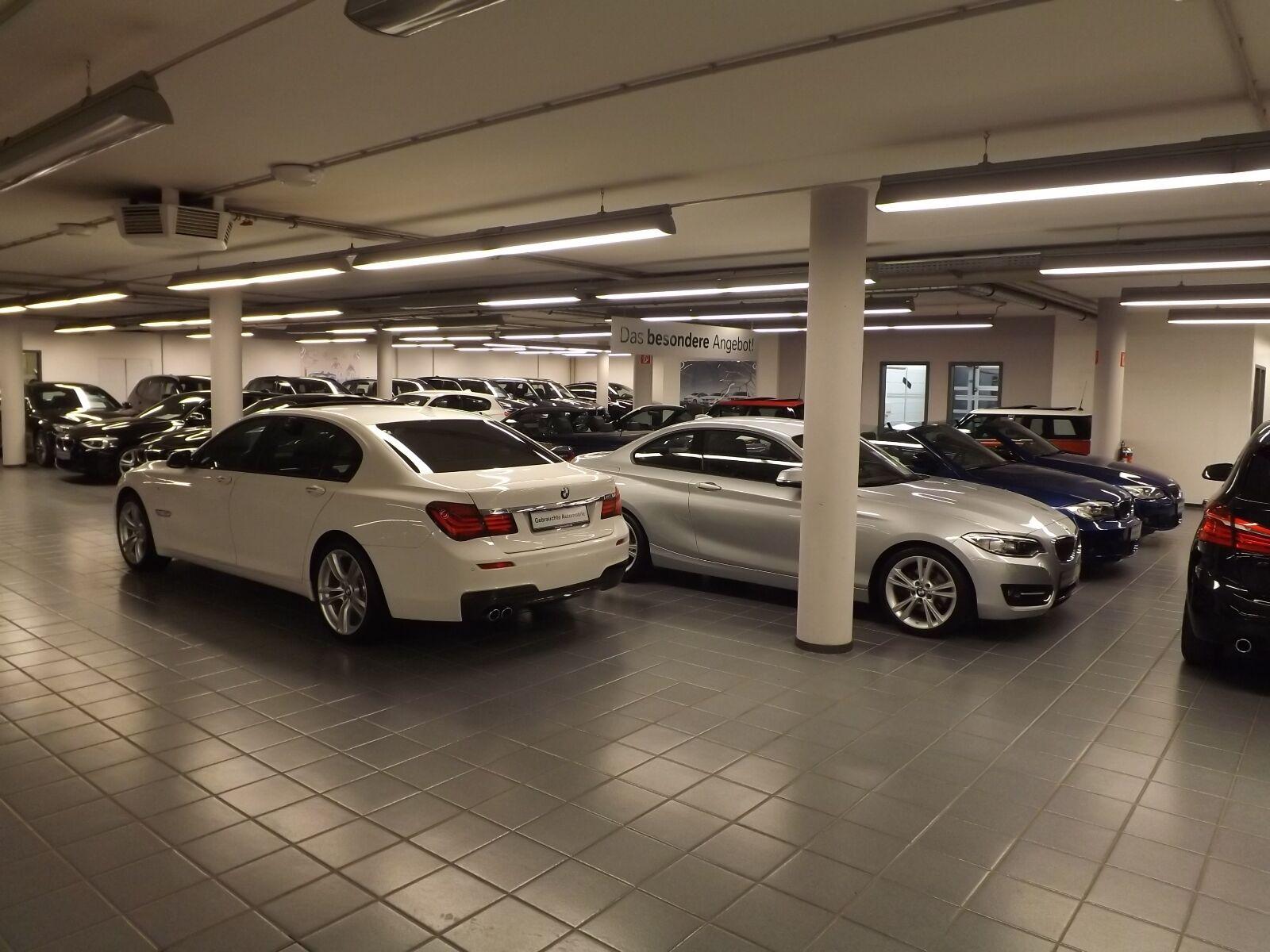 showroom-image-bottom