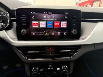 Skoda Kamiq 1.0l TSI 81kW TOUR+PaDach+AHK+SHZ+Kamera