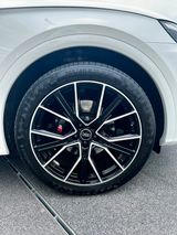 Audi SQ5 STANDHEIZUNG/21Z/MATRIX/SHZ/HUD/AHK/MASSAGE - Audi SQ5 in Essen