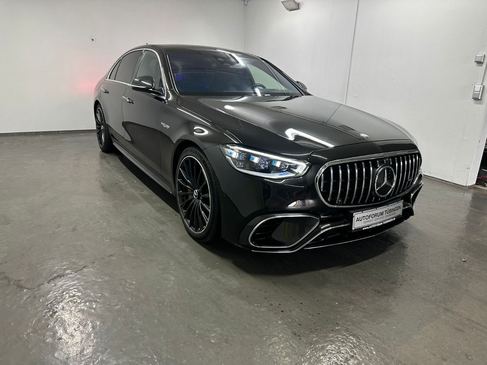 Fahrzeugabbildung Mercedes-Benz S 63 E Performance L *KERAMIK BREMSE*CARBON*TV*