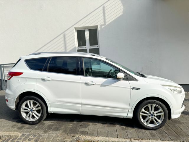 Ford Kuga 2,0 TDCi 4x4 120kW  PowerSh