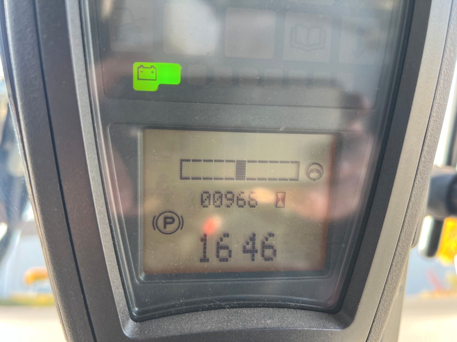 Fahrzeugabbildung Linde E14 - 01 / Triplex: 4.10m! / SS / nur 986h!