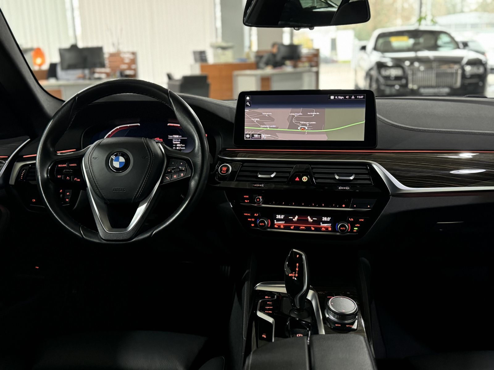 Fahrzeugabbildung BMW 520d LuxuryLine Kamera Laser HUD DAB Komfort