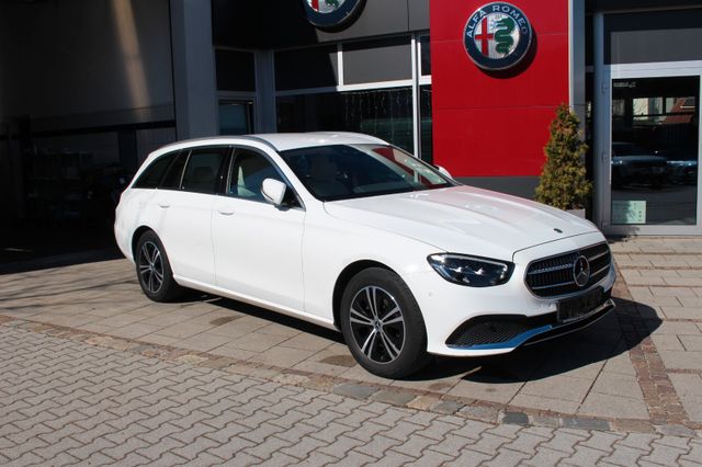 Mercedes-Benz E 220  T-Modell E 220 d 4Matic HEAD-UP/BURMESTER