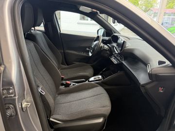 Peugeot 2008 - 11