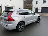 Volvo XC60 T6 Plug-in Hybrid AWD Core Auto Core - Volvo XC60 Core mit Hybrid-Antrieb (Benzin/Elektro)