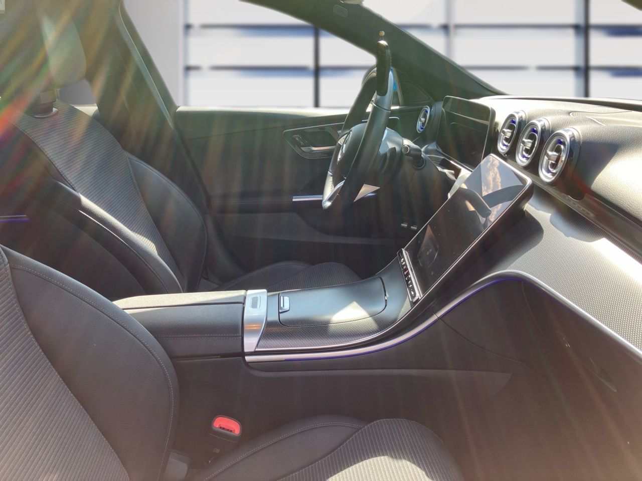 Fahrzeugabbildung Mercedes-Benz C 300 e T AVANTG+AHK+DIG.LIGHT+360+MEMORY+DISTR+