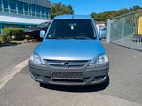 Opel Combo Edition mit neuem TÜV