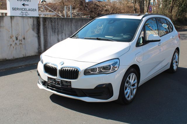 BMW 225 xe iPerformance Navi Panorama Kamera Head-up