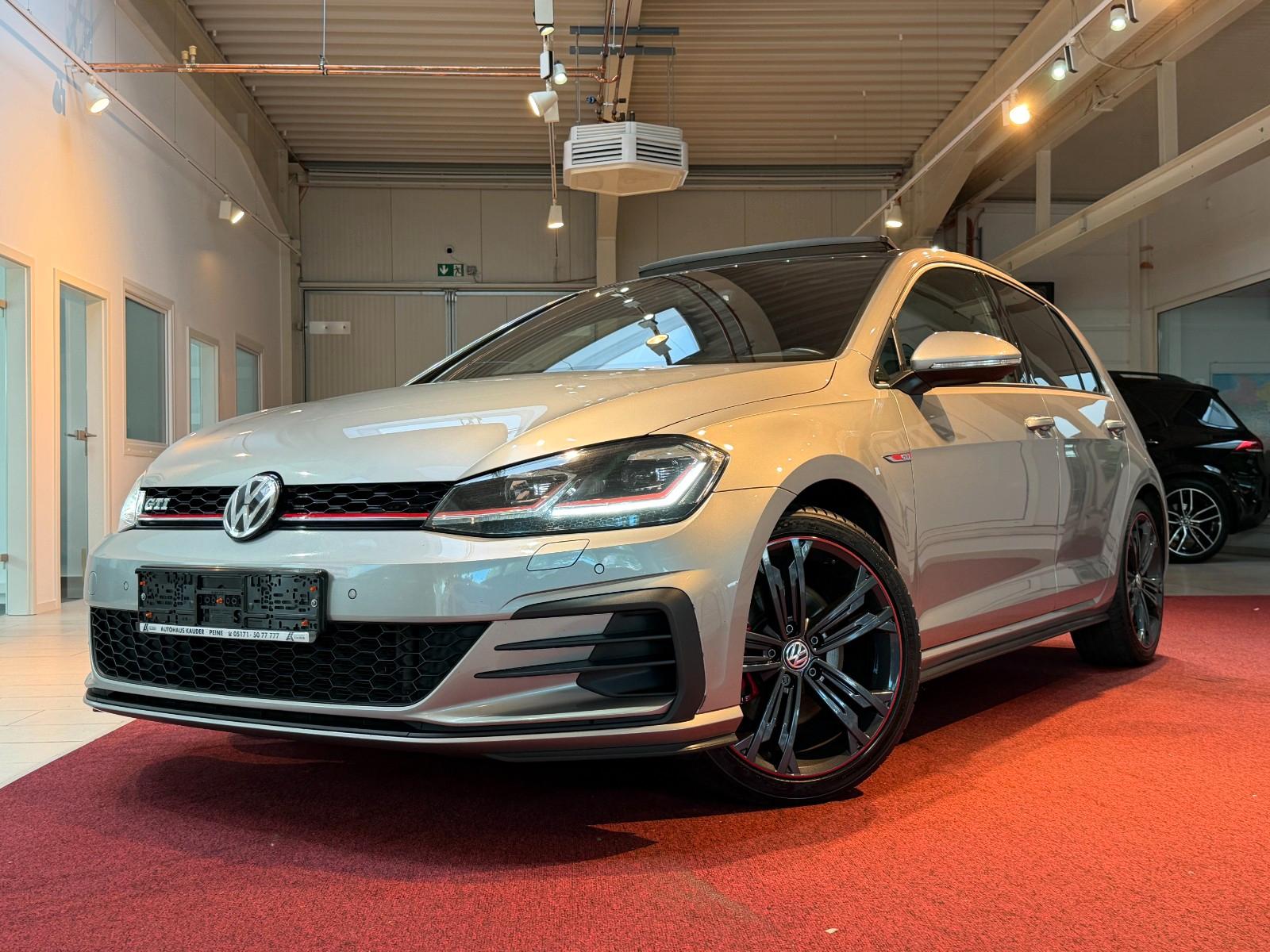 Volkswagen Golf GTI *LED*Pano*Navi*