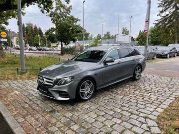 Fahrzeugabbildung Mercedes-Benz E 220d T 4Matic AMG*Standheizung*AmbientLight*