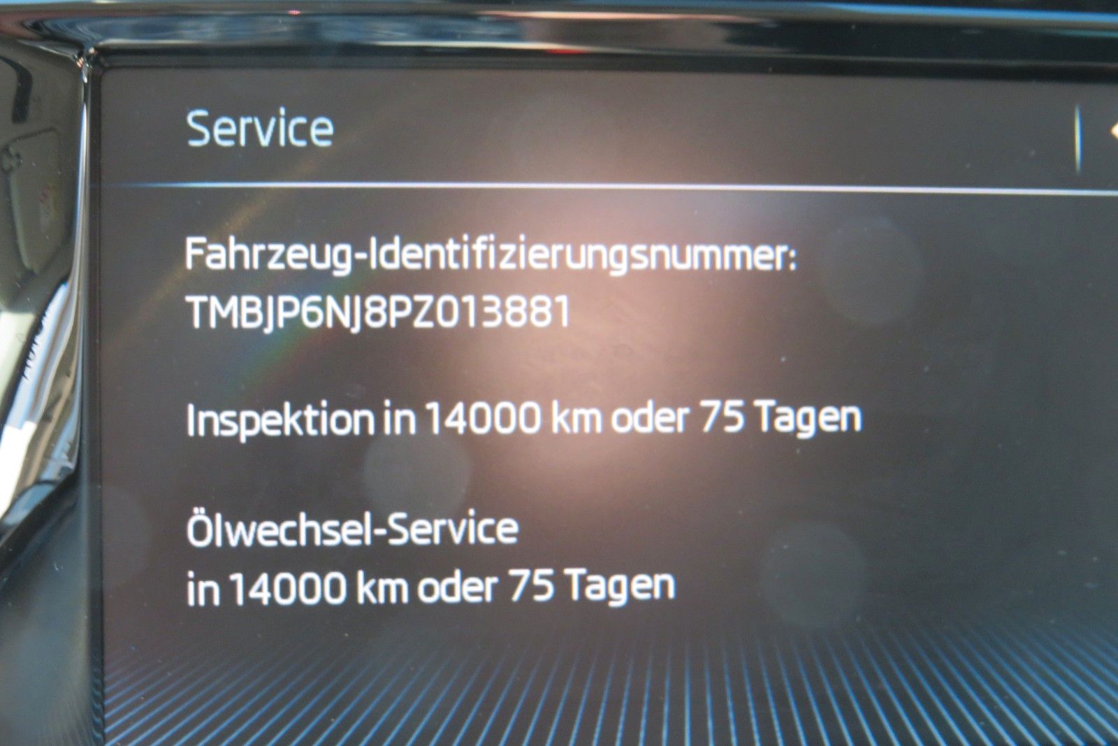 Fahrzeugabbildung SKODA Fabia Combi Ambition PDC NAVI APP SITZH. 1.HD