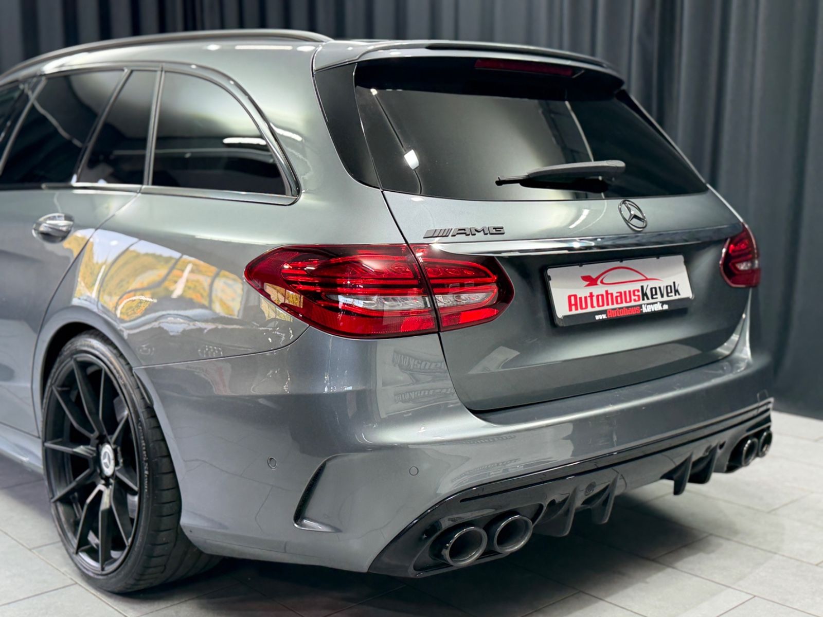 Fahrzeugabbildung Mercedes-Benz C 43 AMG T|PANORAMA|PERFORMANCE|NAVI|AHK