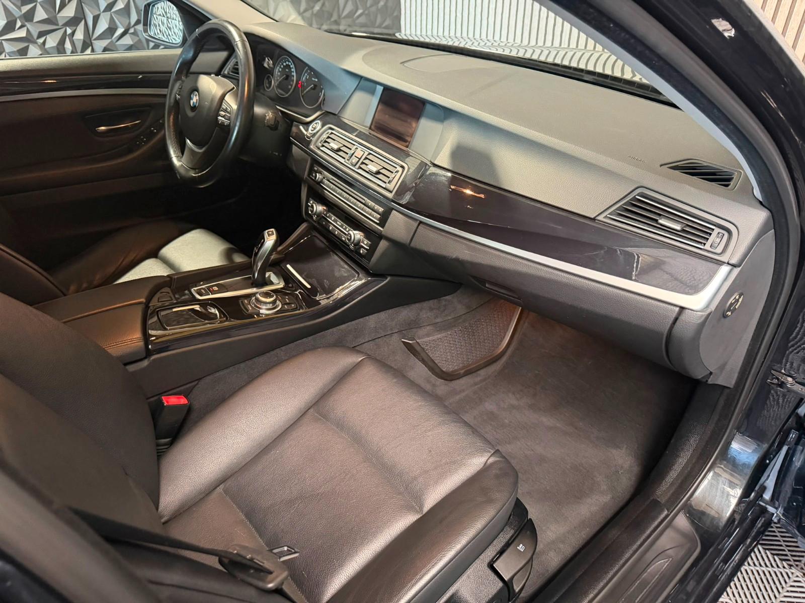 BMW 523i 204 ch 6 cylindres • Boîte auto • 70 000 km • Cuir Dakota • GPS • Radars AV/AR