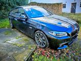 BMW M550i FACELIFT mit Sonderausstattung  - BMW 550 aus 2013