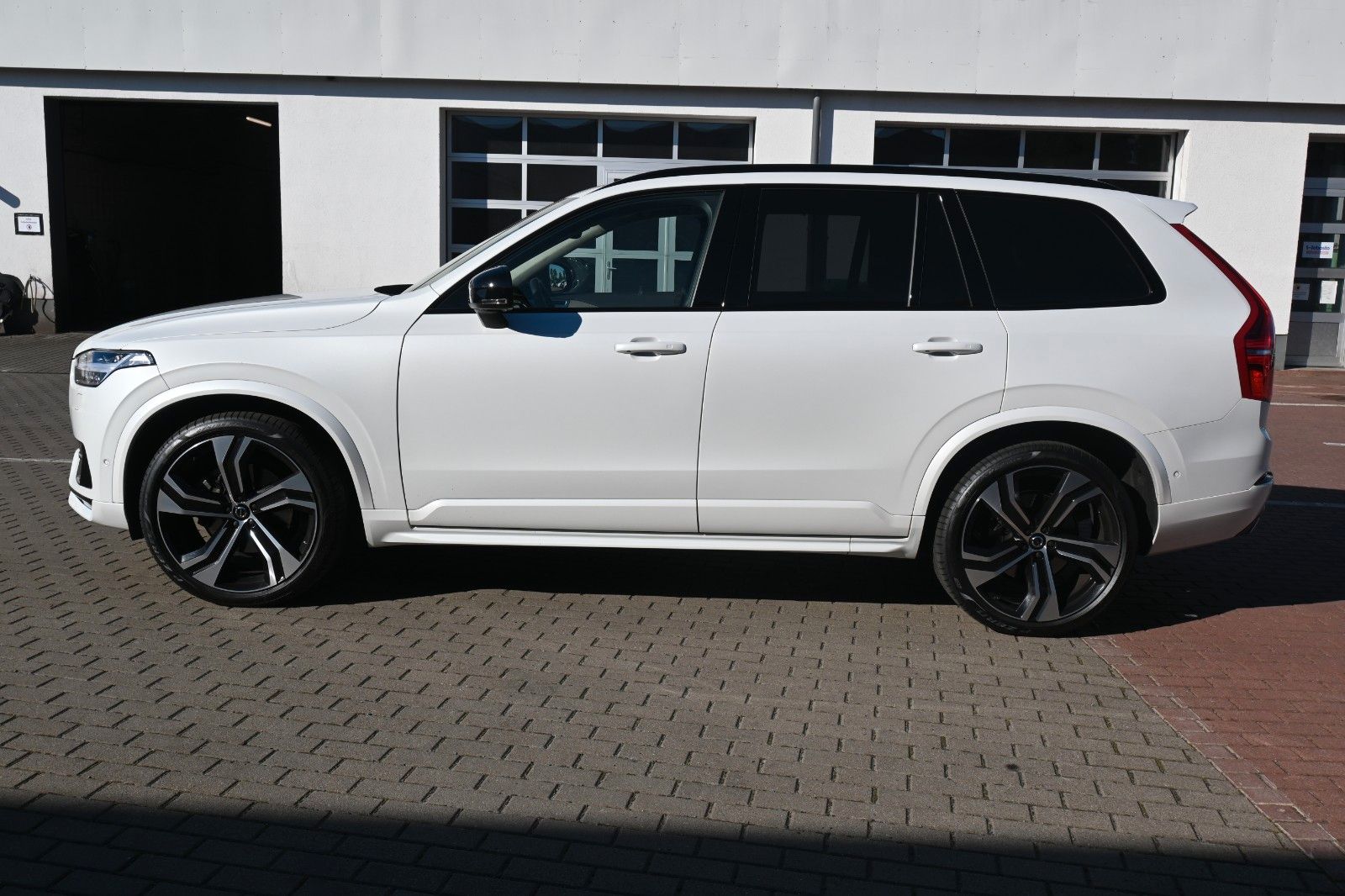 Fahrzeugabbildung Volvo XC90 B5 B AWD Ultimate Dark*STDHZG*LUFT*360°*ACC