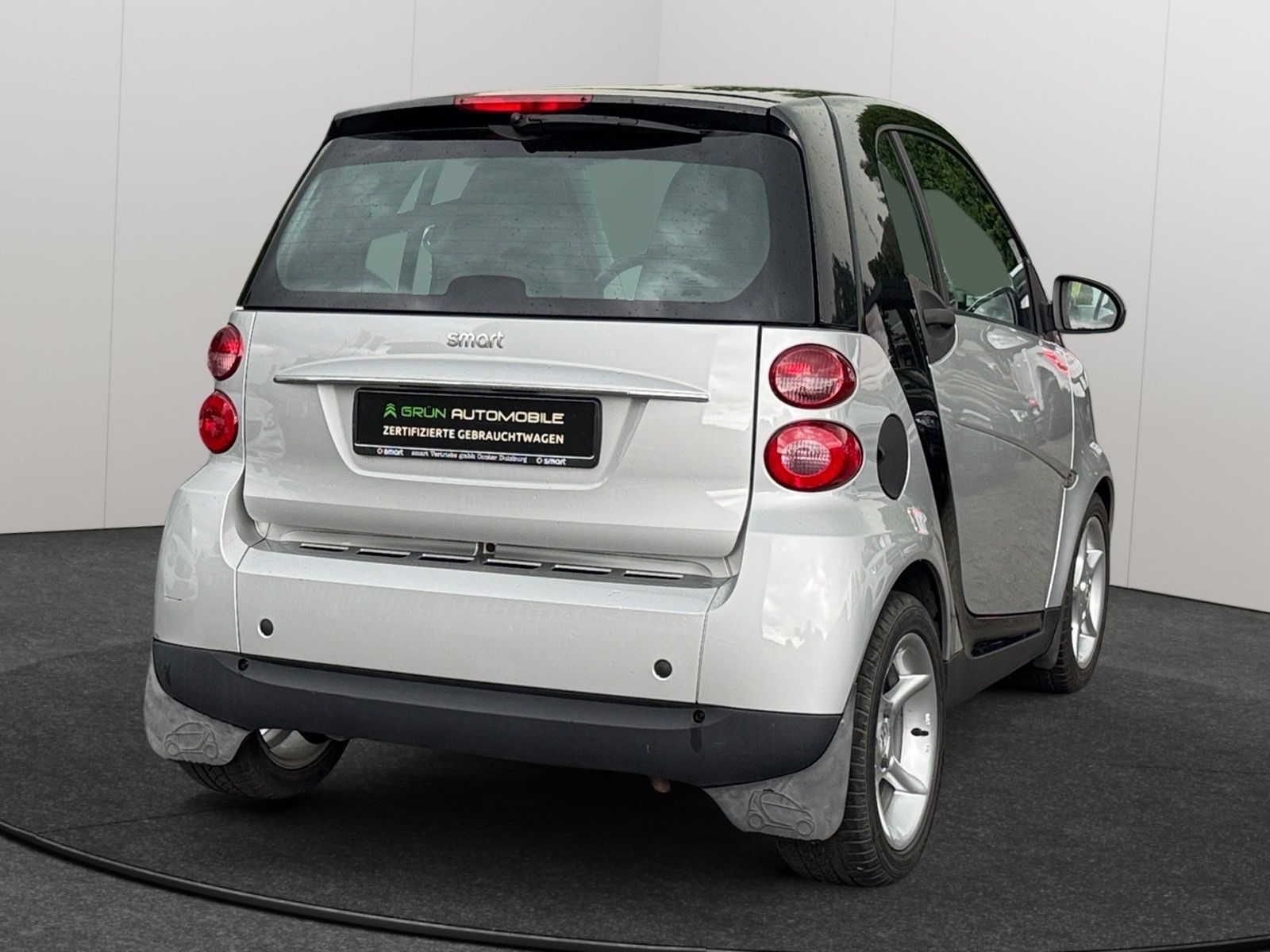 Fahrzeugabbildung Smart ForTwo  coupe Basis 52kW*Servo*Klima*8Fach Alu