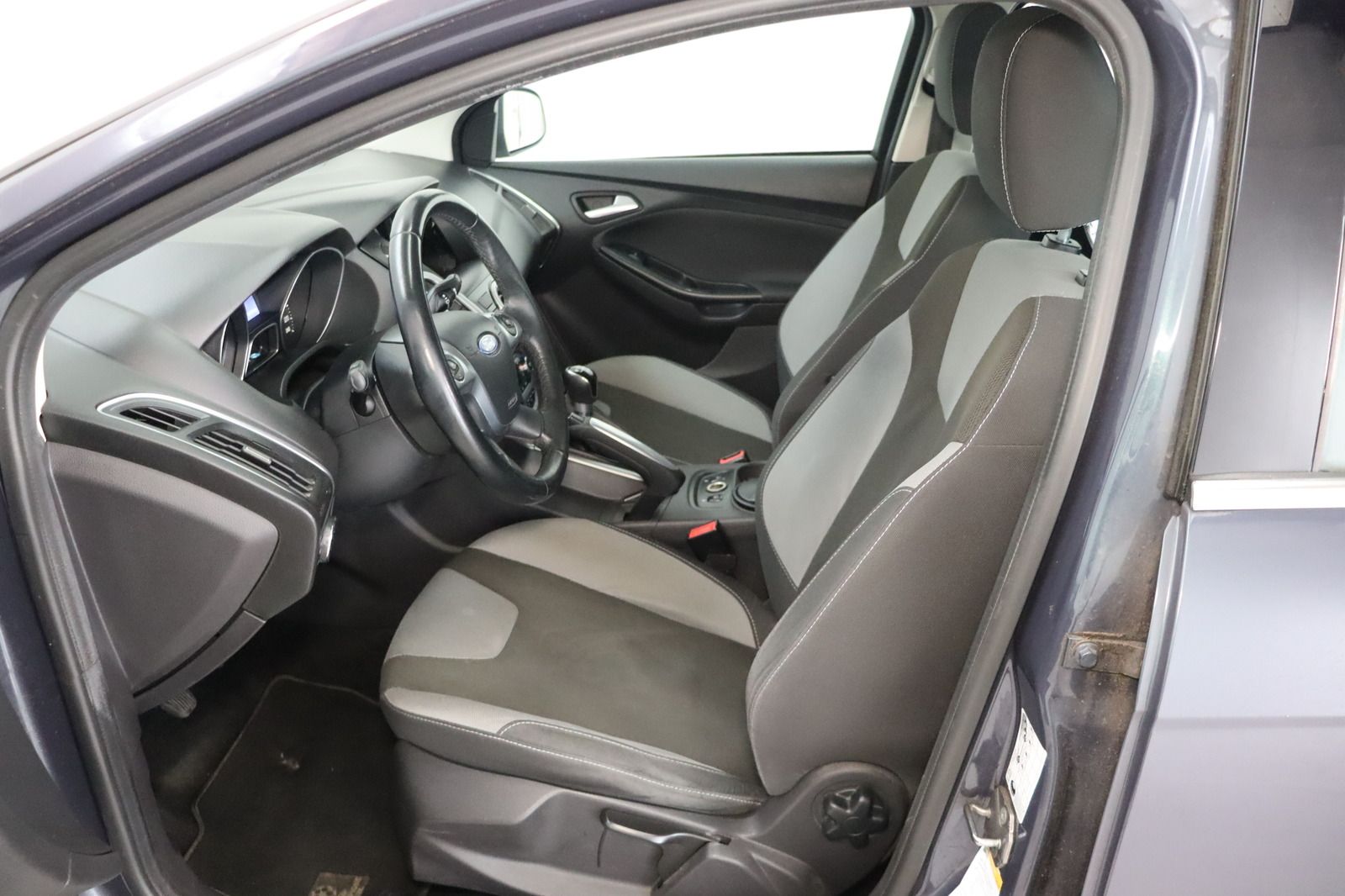 Fahrzeugabbildung Ford Focus 1.0 econetic Turnier Champions League