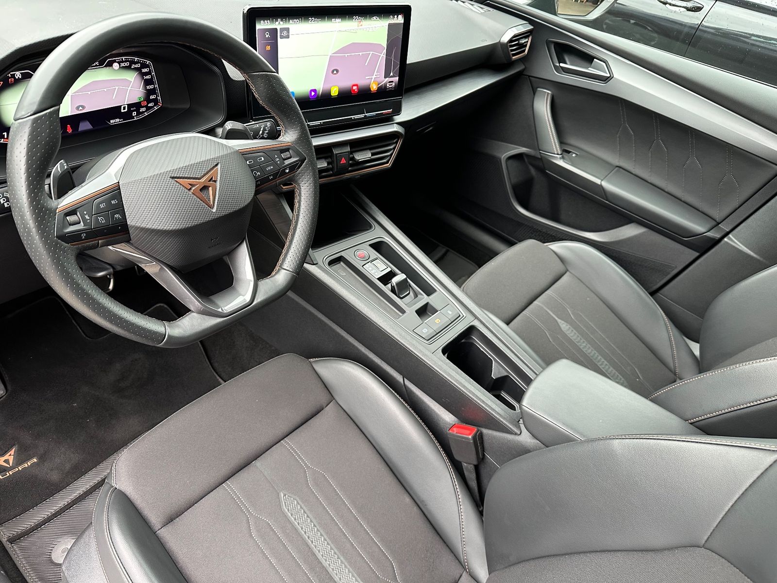 Fahrzeugabbildung CUPRA Leon Sportstourer 1.5 eTSI DSG NAV+LED+ACC+KAM