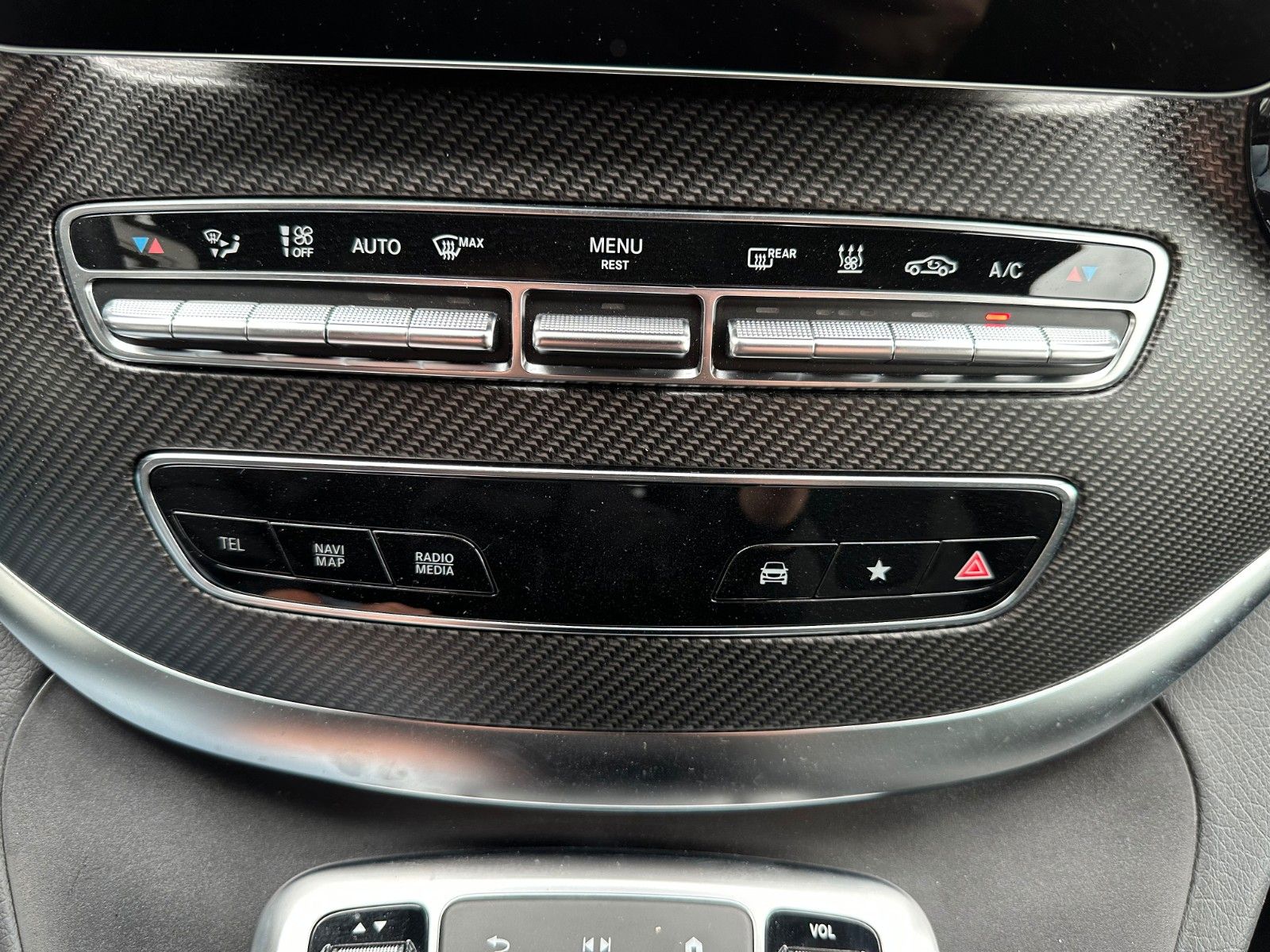 Fahrzeugabbildung Mercedes-Benz V 250 d EDITION AMG Kompakt ILS elektr Türen