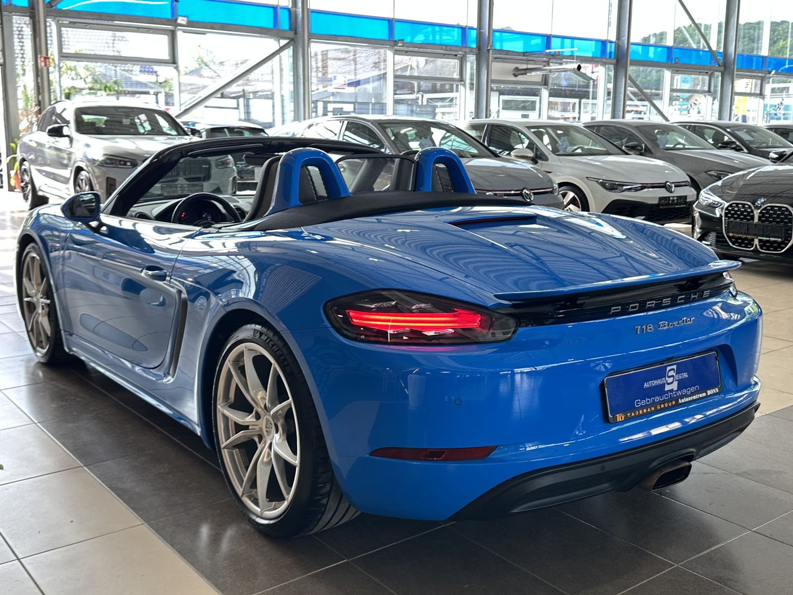 Porsche Boxster 718 Leder BOSE R.Cam Navi Sitzbelüftung foto 4