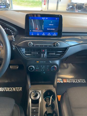 Ford Focus Lim. ST-Line 5-Türer Aut.*LED*NAVI*ACC*B&O