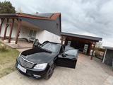 Mercedes-Benz C 240 - schwarze Mercedes-Benz C 240