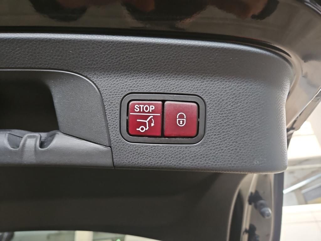Fahrzeugabbildung Mercedes-Benz AMG GLC 43 4M Coupé ACC SDHZ Totwi. Airmatic SBD