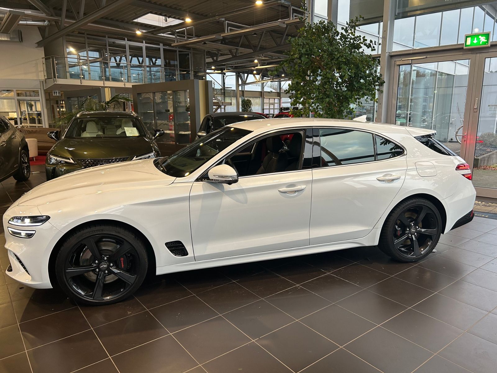 Fahrzeugabbildung Genesis G70  Shooting Brake2.2D AWD Sport Head Up D.