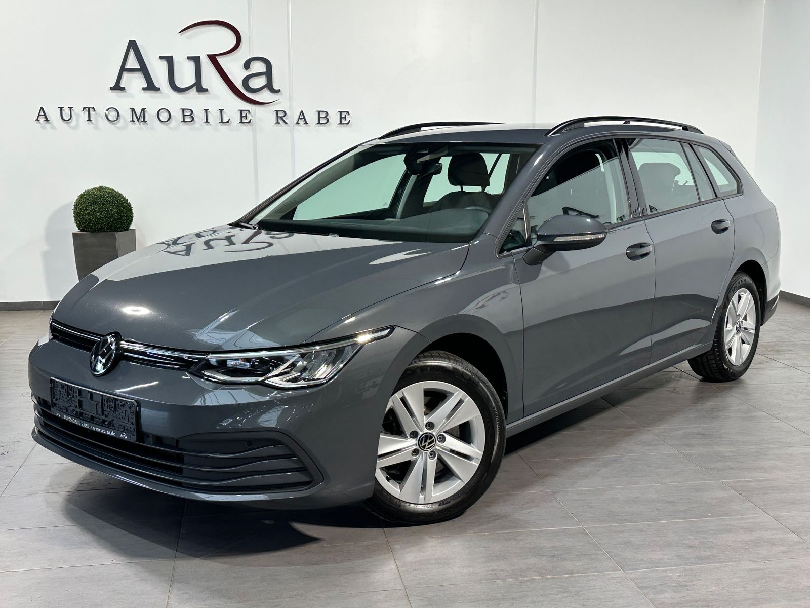 Fahrzeugabbildung Volkswagen Golf Variant 2.0 TDI DSG Life NAV+LED+STHZ+ACC