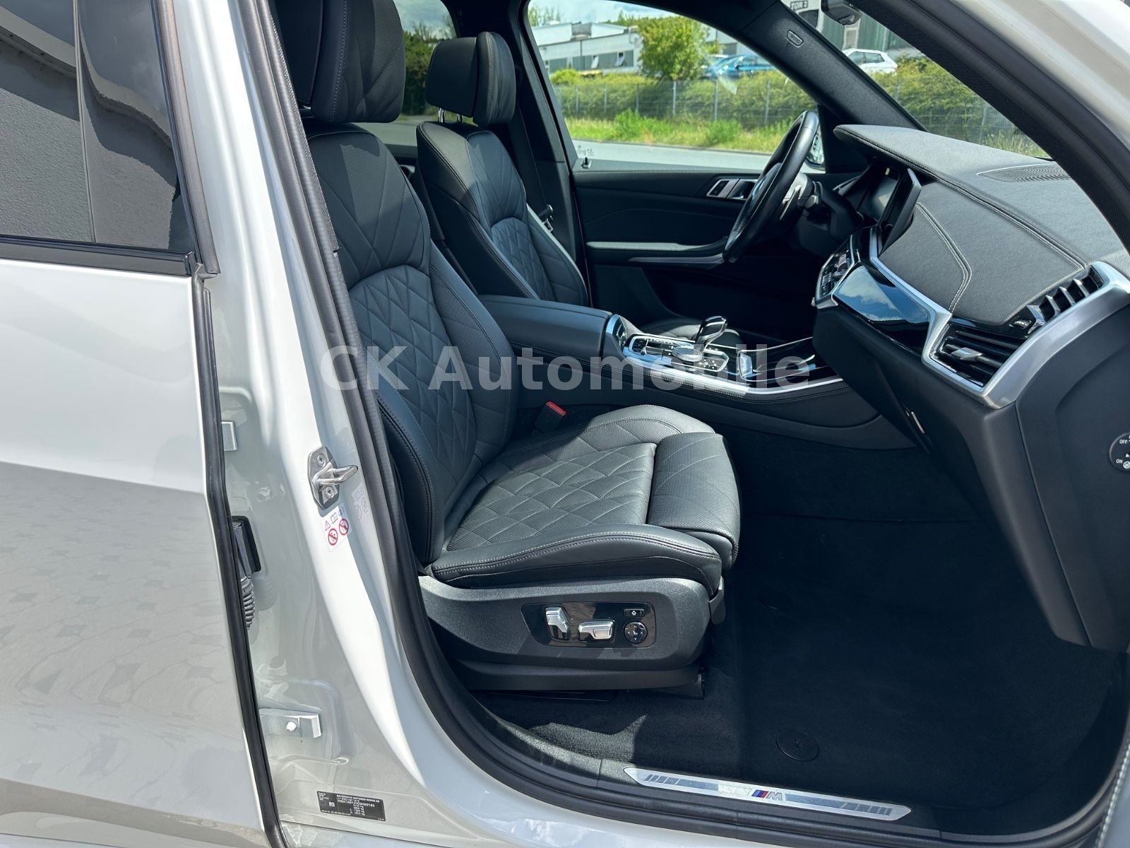Fahrzeugabbildung BMW X5 xDrive 45 e M Sport/Pano/Laser/Kam360°/AHK