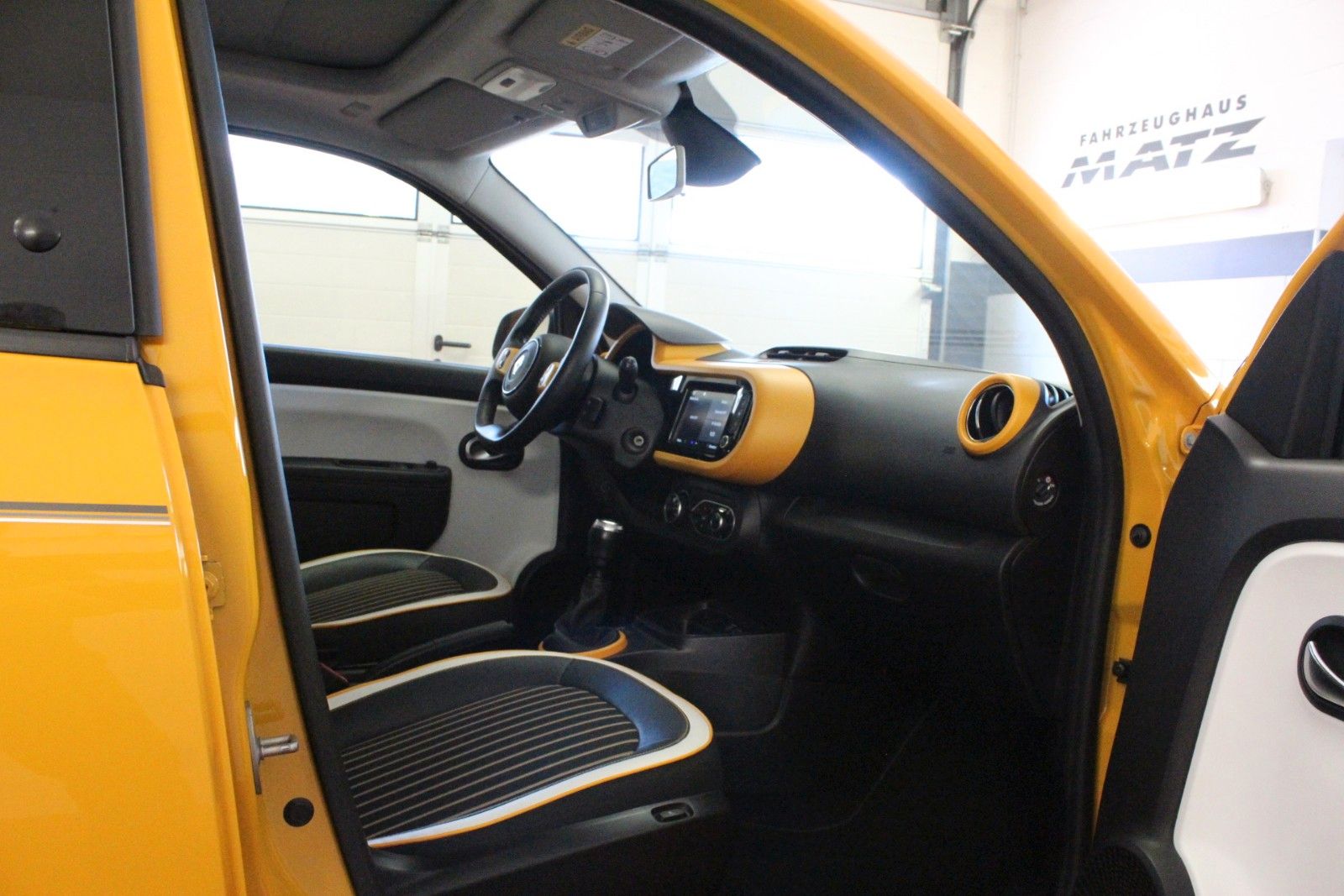 Fahrzeugabbildung Renault Twingo SCe65 Intens*Easy Link*Faltdach*